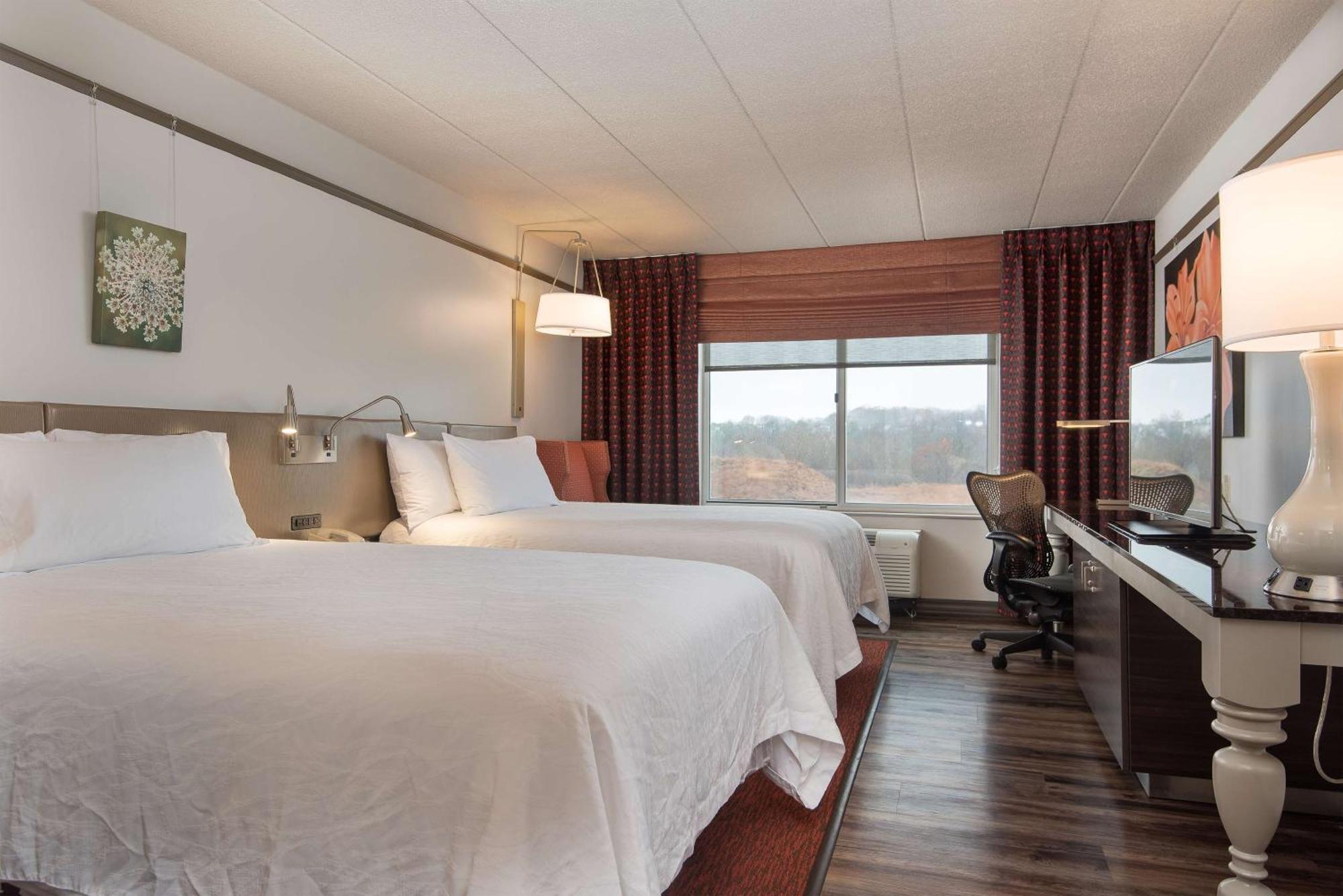Hilton Garden Inn Овингс-Миллс Экстерьер фото