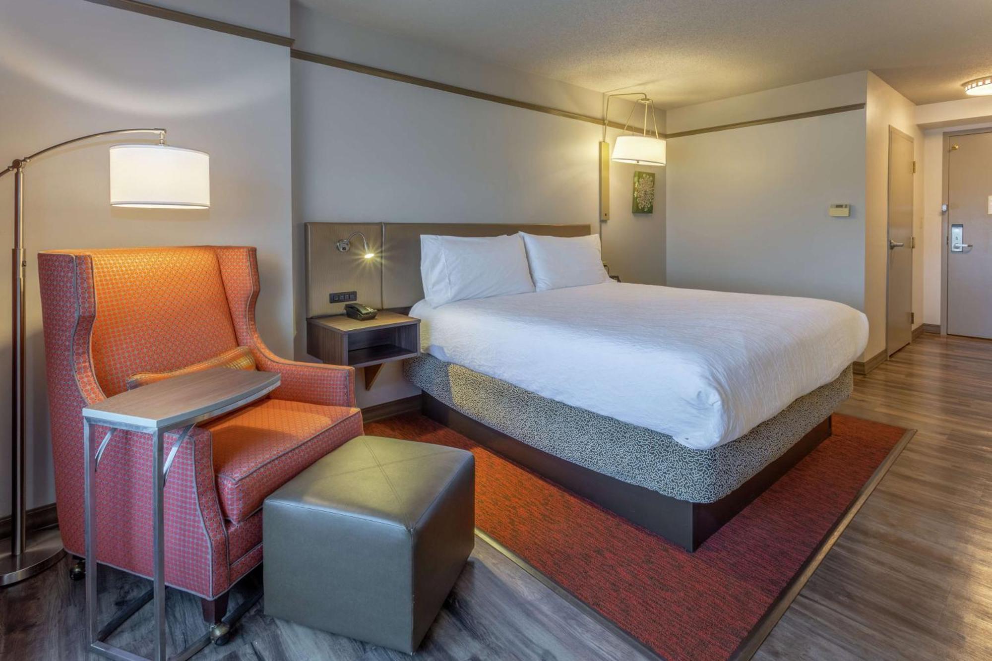 Hilton Garden Inn Овингс-Миллс Экстерьер фото