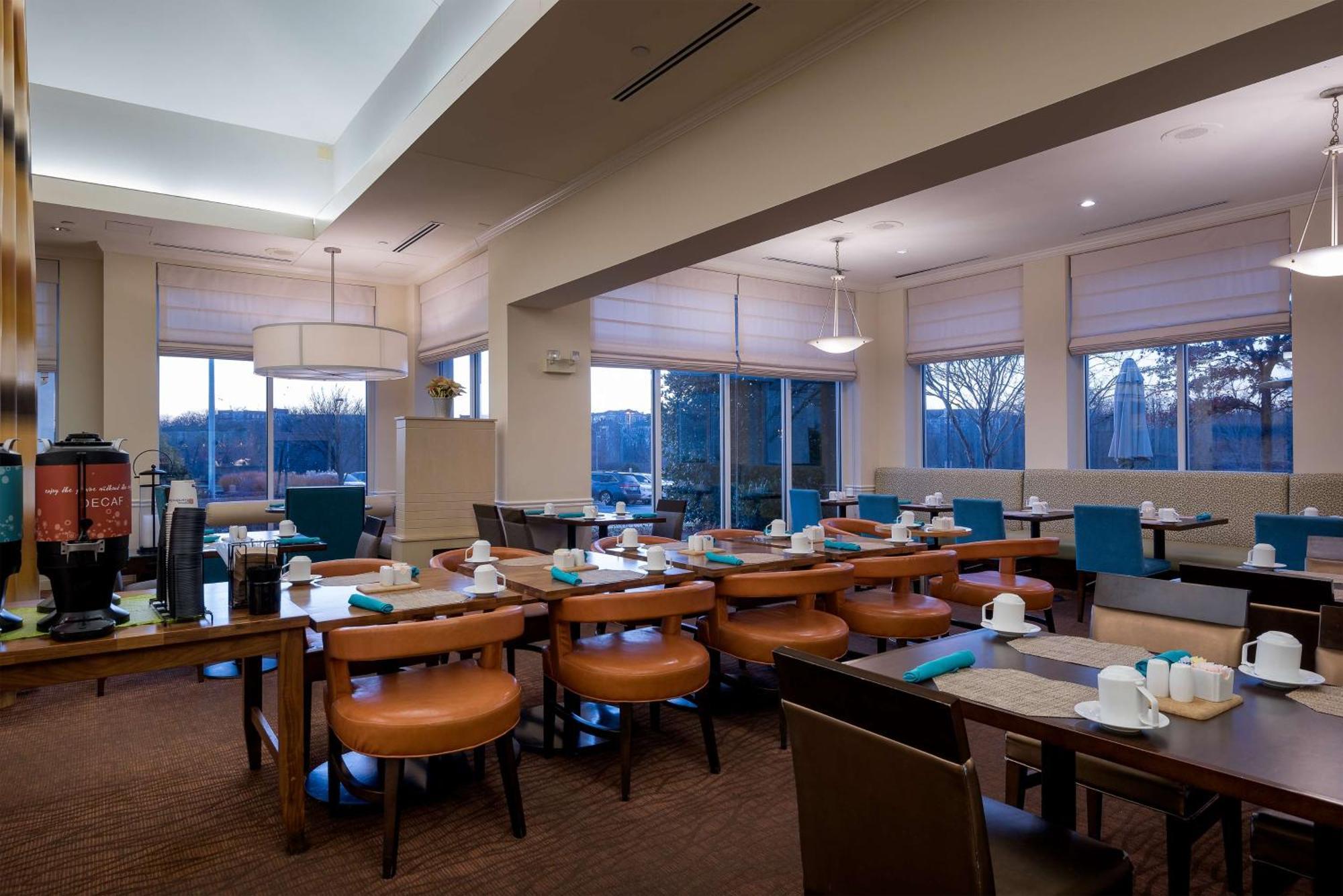 Hilton Garden Inn Овингс-Миллс Экстерьер фото