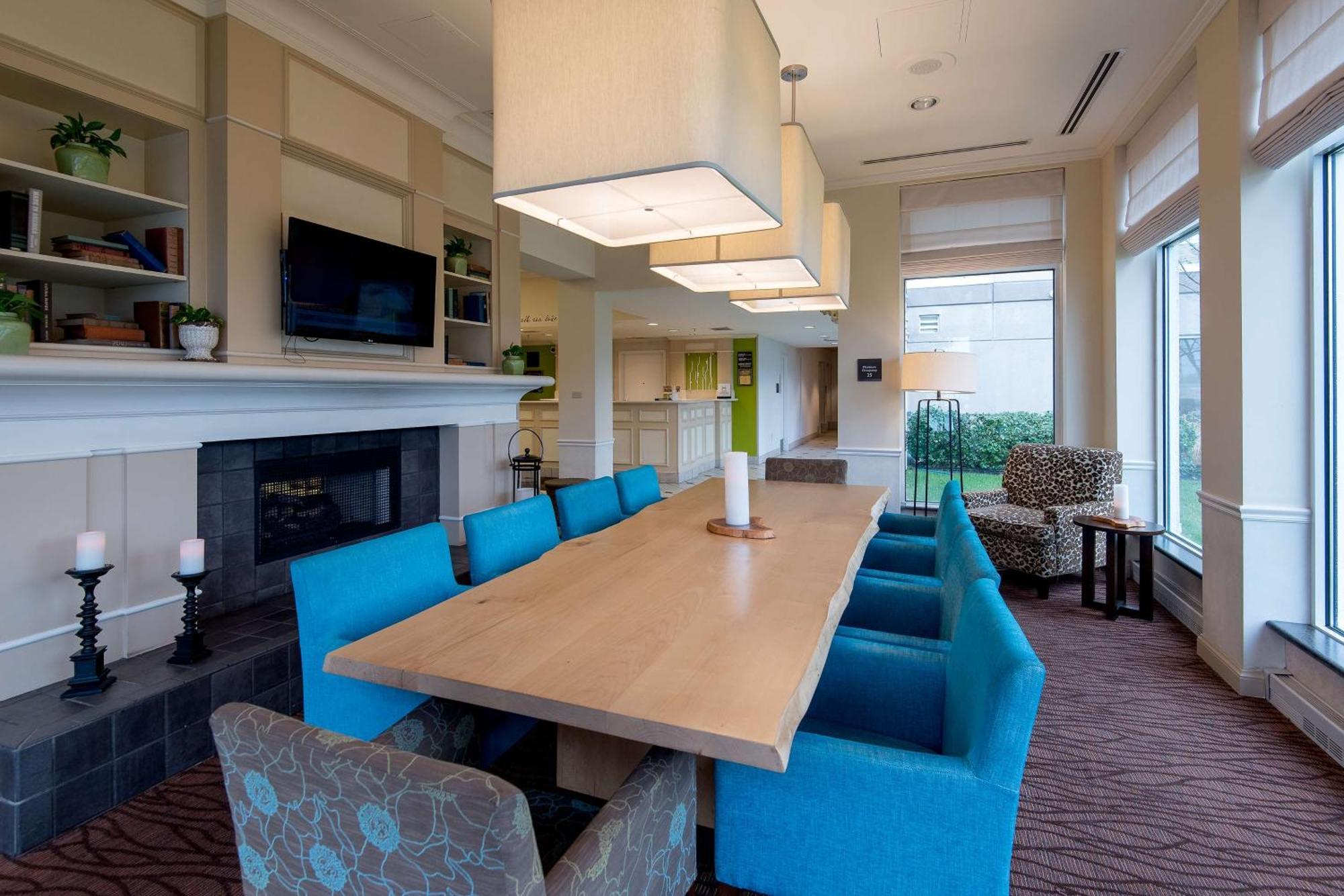 Hilton Garden Inn Овингс-Миллс Экстерьер фото